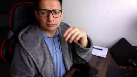 Snapshot of latino8484 chatting on 10/15/25, 08:14 latino8484 online show from 10/15/25, 08:14