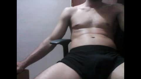 Snapshot of latintropikal chatting on 01/25/25, 07:06 Latin Flow online show from 01/25/25, 07:06