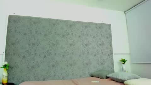 Snapshot of latrellx7 chatting on 03/04/25, 03:15 LEANDRO online show from 03/04/25, 03:15