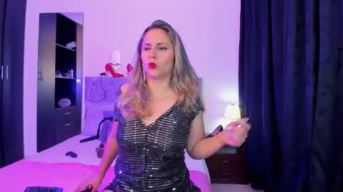 Snapshot of laura__martiinez chatting on 03/06/25, 01:16 online show from 03/06/25, 01:16