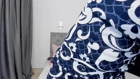 Snapshot of laura__martiinez chatting on 09/08/25, 06:40 online show from 09/08/25, 06:40