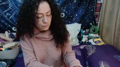 Snapshot of laura_anal_ chatting on 01/24/25, 10:41 Wen online show from 01/24/25, 10:41