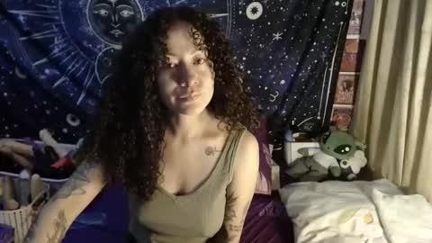 Snapshot of laura_anal_ chatting on 02/07/25, 01:04 Wen online show from 02/07/25, 01:04