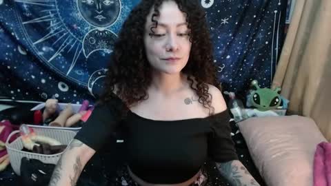 Snapshot of laura_anal_ chatting on 03/03/25, 11:56 Wen online show from 03/03/25, 11:56