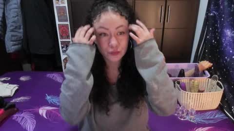  Wen  online show from 11/21/25, 08:18