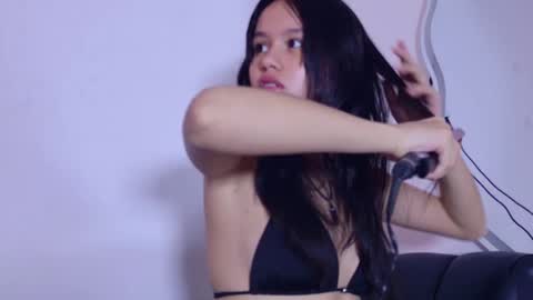 laura_and_kevin online show from 10/16/25, 01:34