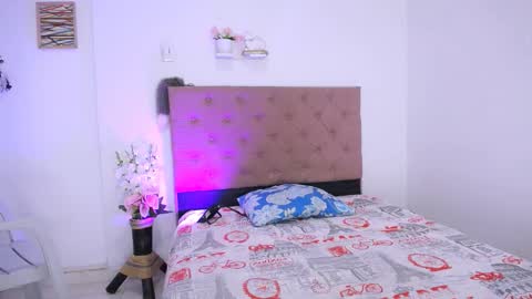 LAURA online show from 09/24/25, 02:15