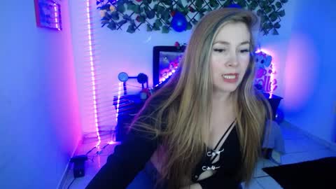 Snapshot of laura_evans1998 chatting on 09/10/25, 05:02 laura evans online show from 09/10/25, 05:02