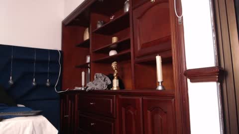 Snapshot of laura_golden1 chatting on 12/10/24, 02:05 lLAURA online show from 12/10/24, 02:05