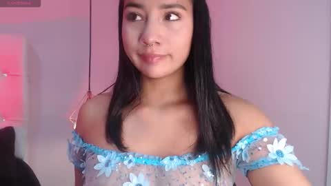Snapshot of laura_golden1 chatting on 10/23/25, 11:53 lLAURA online show from 10/23/25, 11:53