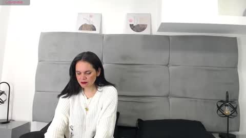 Snapshot of laura_hotties chatting on 02/21/25, 12:50 laura hotties online show from 02/21/25, 12:50