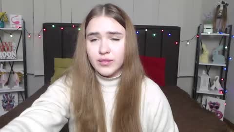 Snapshot of laurahlot chatting on 01/19/25, 10:28 LauraHlot online show from 01/19/25, 10:28