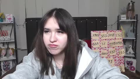 Snapshot of laurahlot chatting on 02/03/25, 04:14 LauraHlot online show from 02/03/25, 04:14