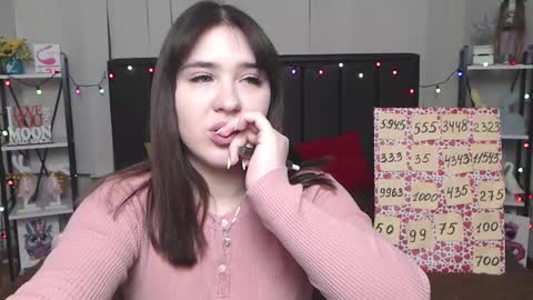 Snapshot of laurahlot chatting on 02/05/25, 06:26 LauraHlot online show from 02/05/25, 06:26