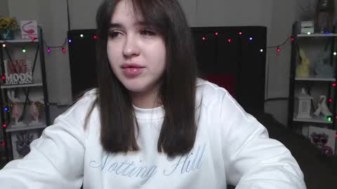 Snapshot of laurahlot chatting on 02/08/25, 09:25 LauraHlot online show from 02/08/25, 09:25