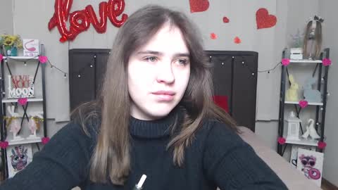 Snapshot of laurahlot chatting on 02/23/25, 06:23 LauraHlot online show from 02/23/25, 06:23