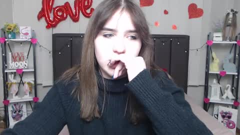 Snapshot of laurahlot chatting on 02/24/25, 12:30 LauraHlot online show from 02/24/25, 12:30