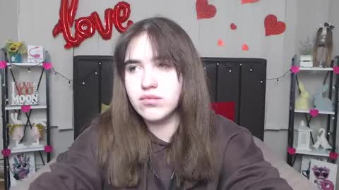 Snapshot of laurahlot chatting on 02/24/25, 10:03 LauraHlot online show from 02/24/25, 10:03