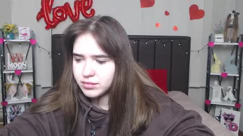 Snapshot of laurahlot chatting on 02/25/25, 02:25 LauraHlot online show from 02/25/25, 02:25