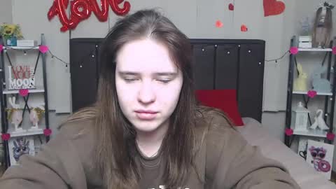 Snapshot of laurahlot chatting on 03/11/25, 01:37 LauraHlot online show from 03/11/25, 01:37