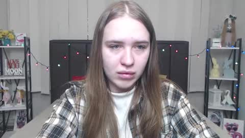 Snapshot of laurahlot chatting on 09/09/25, 05:40 LauraHlot online show from 09/09/25, 05:40