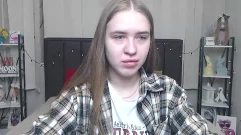 Snapshot of laurahlot chatting on 09/11/25, 06:24 LauraHlot online show from 09/11/25, 06:24