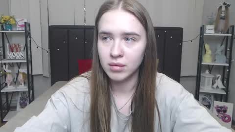 Snapshot of laurahlot chatting on 09/12/25, 06:30 LauraHlot online show from 09/12/25, 06:30