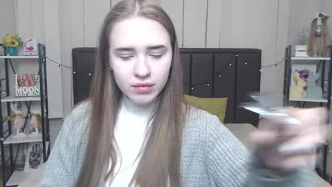 Snapshot of laurahlot chatting on 10/14/25, 06:31 LauraHlot online show from 10/14/25, 06:31