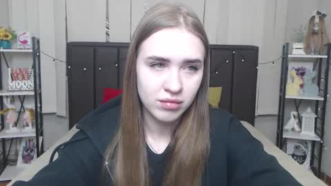 Snapshot of laurahlot chatting on 10/18/25, 05:54 LauraHlot online show from 10/18/25, 05:54