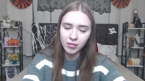 Snapshot of laurahlot chatting on 11/03/25, 06:31 LauraHlot online show from 11/03/25, 06:31