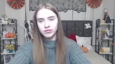 Snapshot of laurahlot chatting on 11/04/25, 07:13 LauraHlot online show from 11/04/25, 07:13