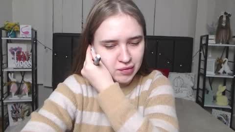 Snapshot of laurahlot chatting on 11/16/25, 07:08 LauraHlot online show from 11/16/25, 07:08