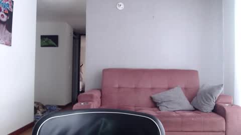 Laura online show from 09/28/25, 12:43