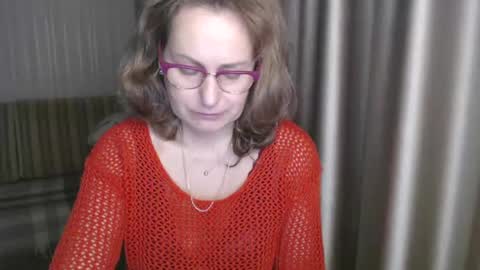 Snapshot of lauraoven1 chatting on 01/08/25, 07:13 Lauraoven1 online show from 01/08/25, 07:13
