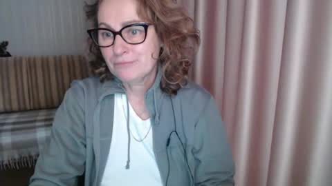 Snapshot of lauraoven1 chatting on 02/05/25, 12:49 Lauraoven1 online show from 02/05/25, 12:49