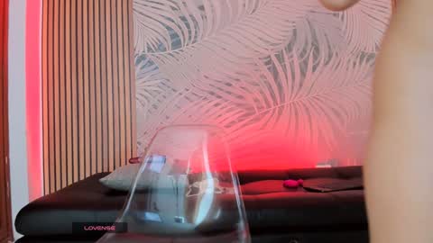 Snapshot of laurarossi_nova chatting on 01/21/25, 04:27 Laura online show from 01/21/25, 04:27