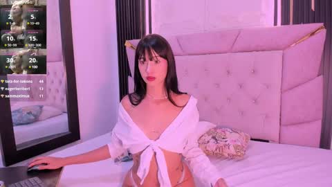 Snapshot of laurem_paulette chatting on 03/04/25, 07:32 Laurem online show from 03/04/25, 07:32