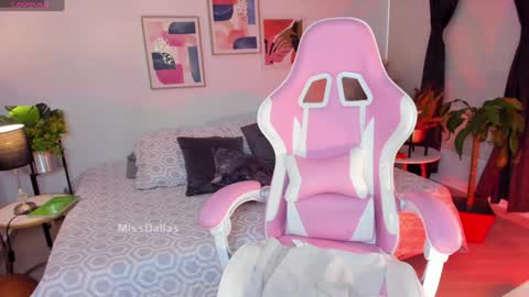 Snapshot of lauren__dallass chatting on 12/11/24, 08:28 MissLauren online show from 12/11/24, 08:28