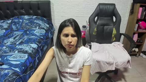 Snapshot of lauren_ashlee chatting on 01/14/25, 01:26 Lauren Independent model online show from 01/14/25, 01:26