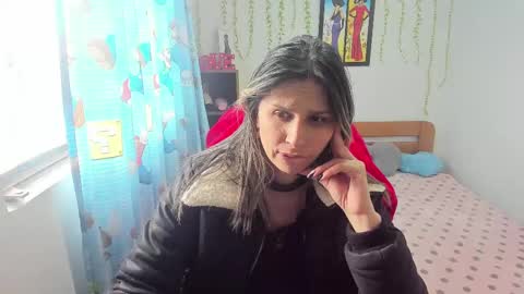 Snapshot of lauren_ashlee chatting on 10/01/25, 03:18 Lauren Independent model online show from 10/01/25, 03:18