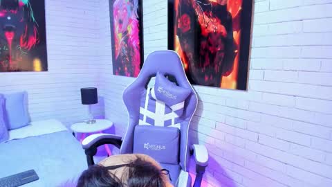 Snapshot of laurenhazel_ chatting on 10/21/25, 03:29 LaurenHazel online show from 10/21/25, 03:29