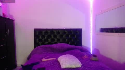 laurenkenner28_ online show from 10/10/25, 09:36