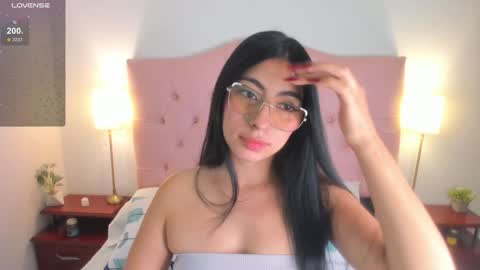 Snapshot of laurenn_smitth chatting on 01/13/25, 12:35 laurenn_smitth online show from 01/13/25, 12:35