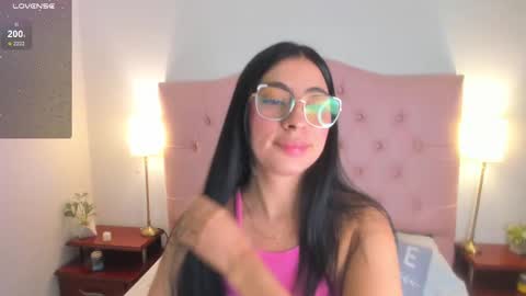 Snapshot of laurenn_smitth chatting on 02/21/25, 12:39 laurenn_smitth online show from 02/21/25, 12:39