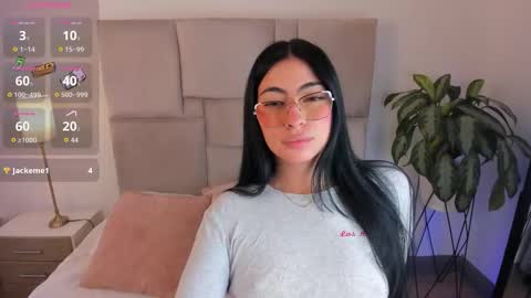 Snapshot of laurenn_smitth chatting on 10/04/25, 01:20 laurenn_smitth online show from 10/04/25, 01:20