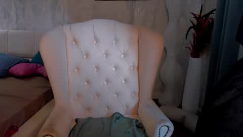 laurennhill online show from 09/23/25, 01:08