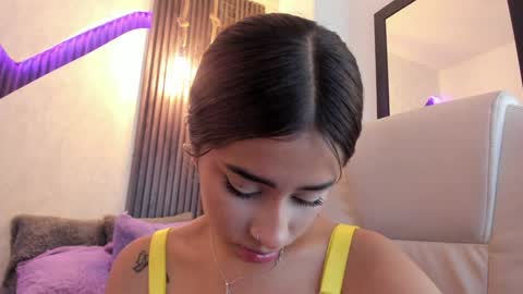 Snapshot of laurin_clauz chatting on 02/08/25, 10:08 Lau online show from 02/08/25, 10:08