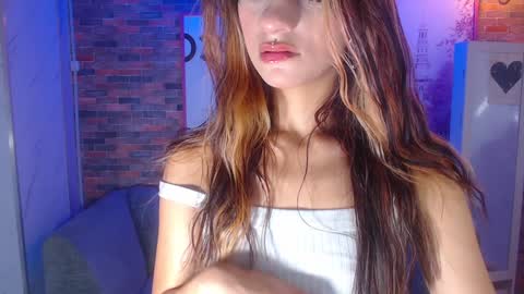 Snapshot of laurita_b chatting on 12/12/24, 08:21 Laurita online show from 12/12/24, 08:21