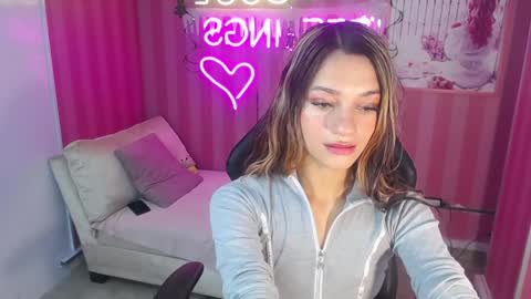 Snapshot of laurita_b chatting on 12/28/24, 08:04 Laurita online show from 12/28/24, 08:04