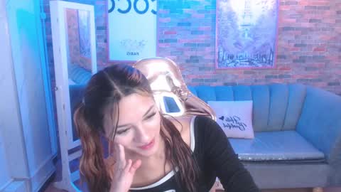Snapshot of laurita_b chatting on 12/30/24, 11:28 Laurita online show from 12/30/24, 11:28